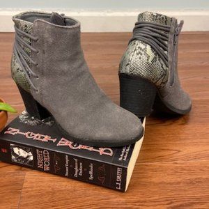 SKECHERS MODERN COMFORT WINTER Homestead - Wild Wraps Boot Size 6.5